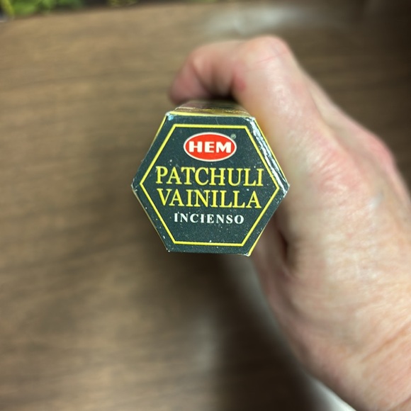 HEM Patchouli Vanilla Incense Sticks - Picture 2 of 5